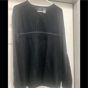 CLAIBORNE VNECK SWEATER